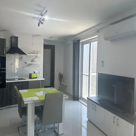 Beautiful Brend New *