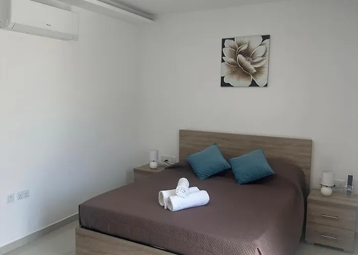 Beautiful Brend New * St. Paul's Bay